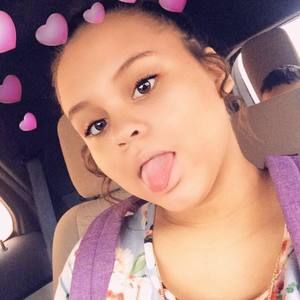 Meet your Posher, Briana